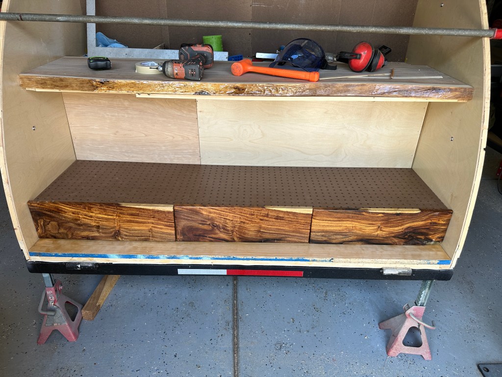 Mount the drawer&nbsp;front